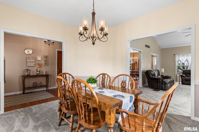 2804 Hastings Road, Chatham, IL 62629
