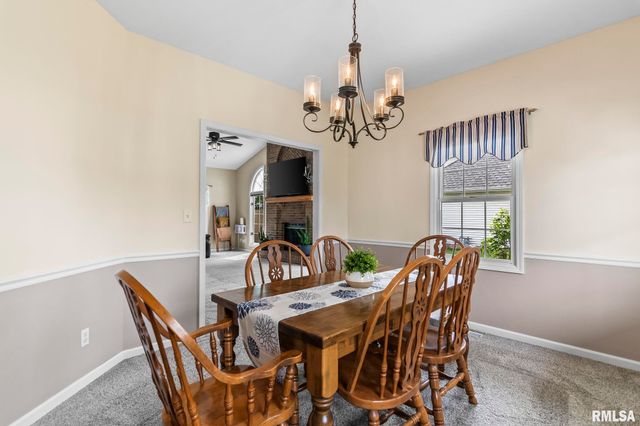 2804 Hastings Road, Chatham, IL 62629