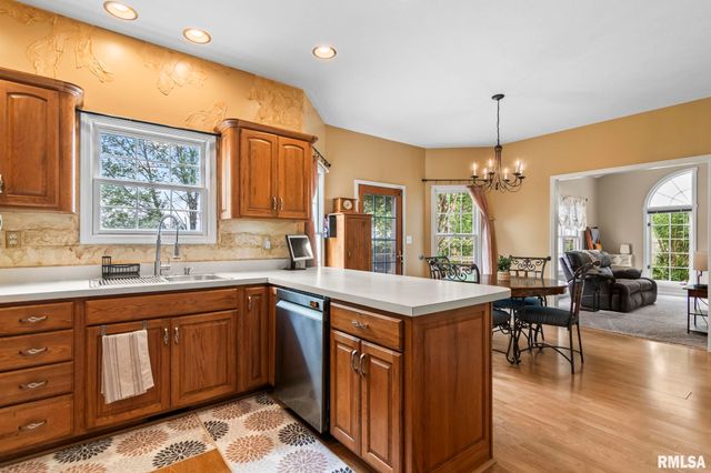2804 Hastings Road, Chatham, IL 62629