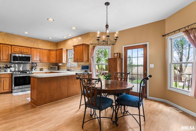 2804 Hastings Road, Chatham, IL 62629