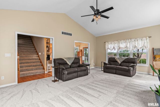 2804 Hastings Road, Chatham, IL 62629