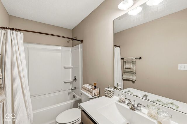 16691 Creek Trail Drive, Noblesville, IN 46062
