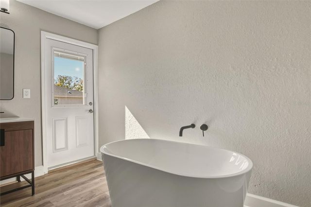 400 PATICA ROAD NE, St Petersburg, FL 33702