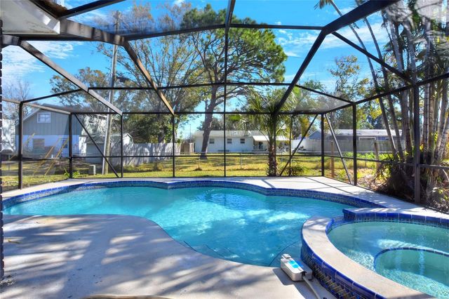 400 PATICA ROAD NE, St Petersburg, FL 33702