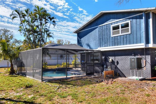 400 PATICA ROAD NE, St Petersburg, FL 33702