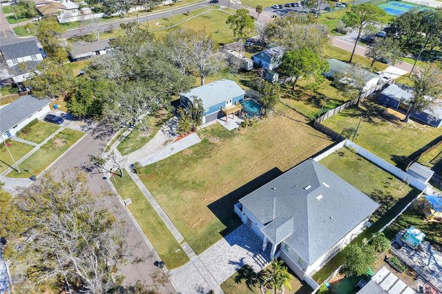 400 PATICA ROAD NE, St Petersburg, FL 33702