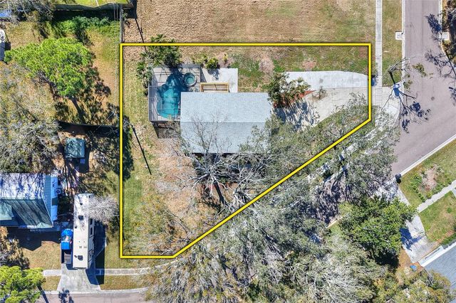 400 PATICA ROAD NE, St Petersburg, FL 33702