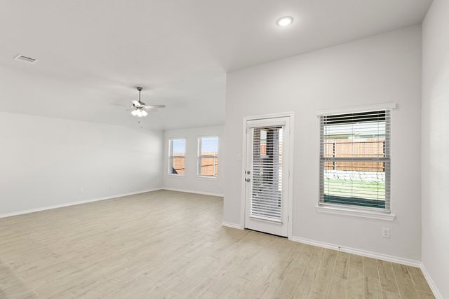 116 Coyote Circle, Terrell, TX 75160