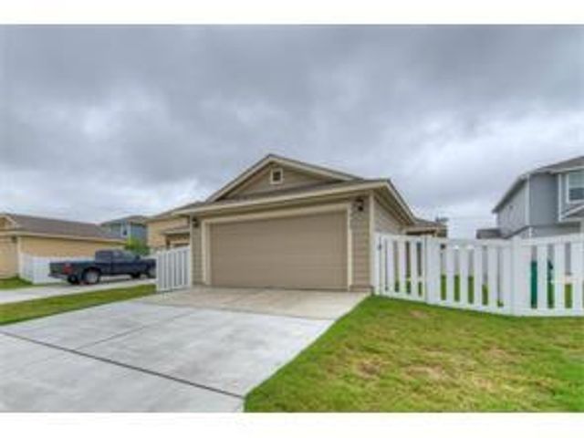 932 Lost Pines LN, Cedar Park, TX 78613