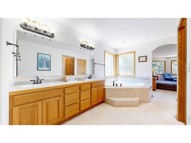 11727 Crystal View Ln, Longmont, CO 80504