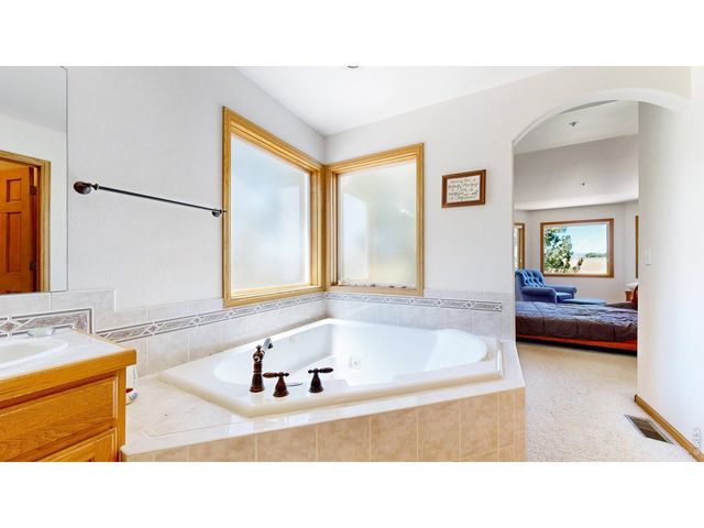 11727 Crystal View Ln, Longmont, CO 80504