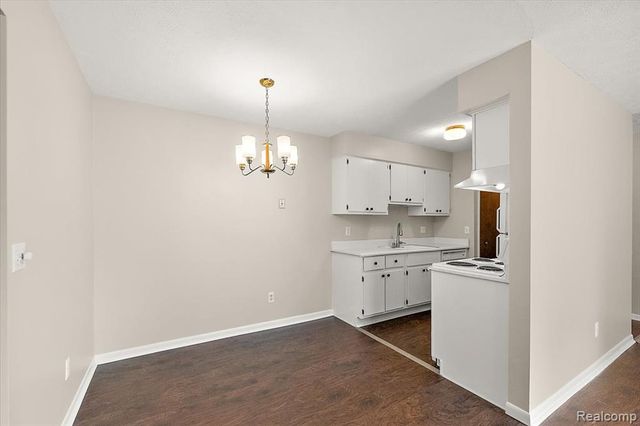 15048 Fairfield Street, Livonia, MI 48154