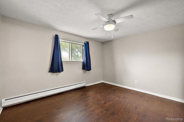 15048 Fairfield Street, Livonia, MI 48154