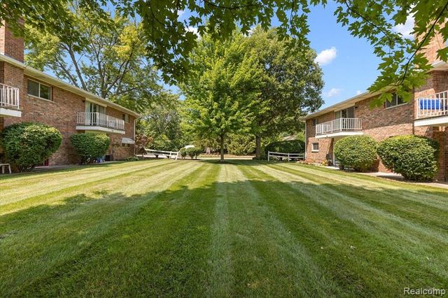 15048 Fairfield Street, Livonia, MI 48154