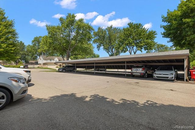 15048 Fairfield Street, Livonia, MI 48154