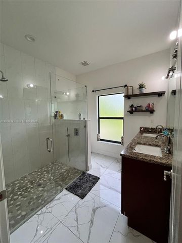 2363 NE 20 Th Avenue, Naples, FL 34120