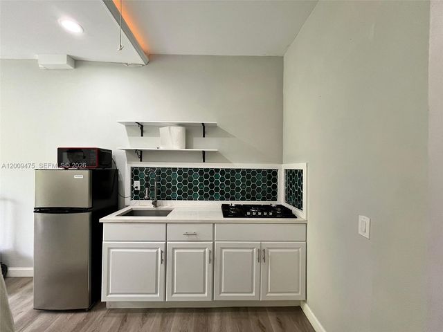 2363 NE 20 Th Avenue, Naples, FL 34120