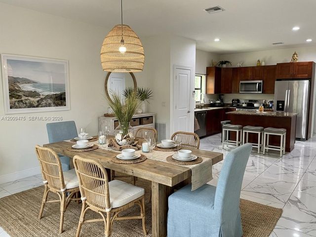 2363 NE 20 Th Avenue, Naples, FL 34120