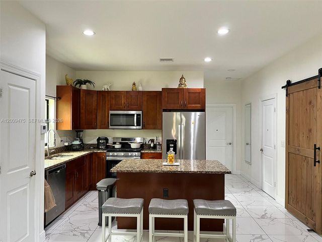 2363 NE 20 Th Avenue, Naples, FL 34120