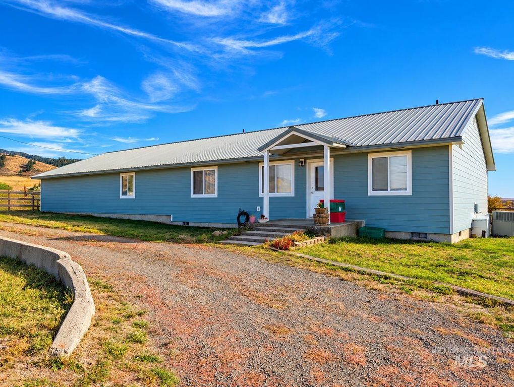 2289 Orchard Rd, Council, ID 83612 photo 2