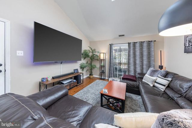 1147 TRISTRAM CIR, Mantua, NJ 08051