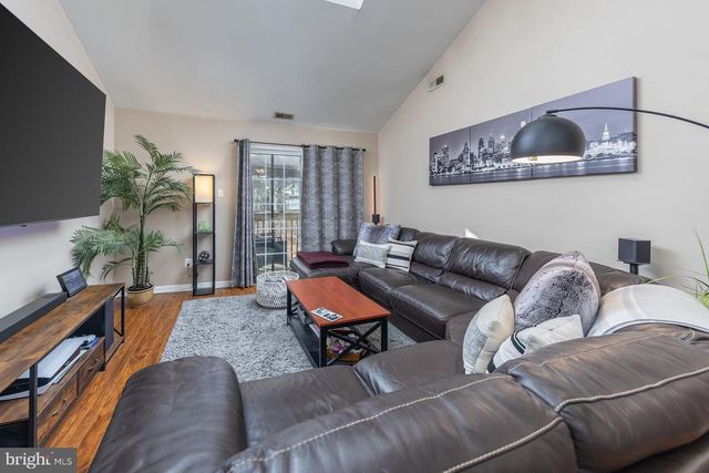 1147 TRISTRAM CIR, Mantua, NJ 08051