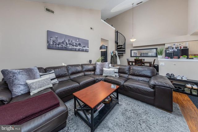 1147 TRISTRAM CIR, Mantua, NJ 08051