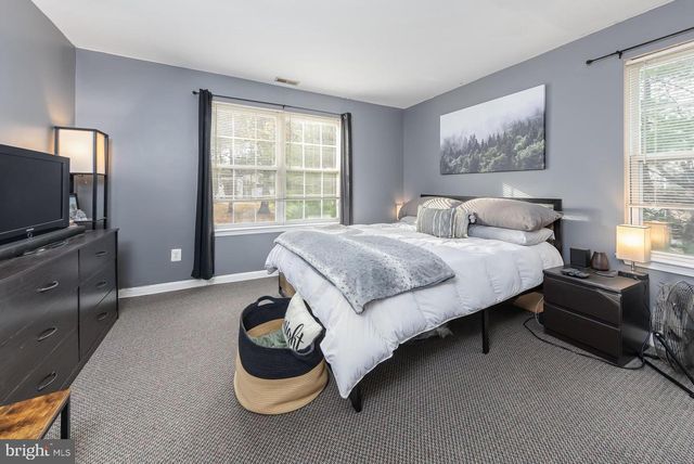 1147 TRISTRAM CIR, Mantua, NJ 08051