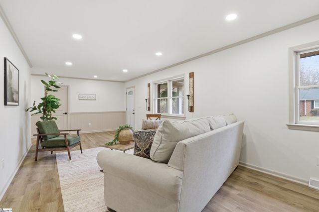 107 Gail Drive, Mauldin, SC 29662