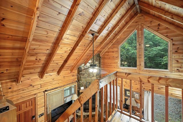 425 River Bend Court, Ellijay, GA 30540