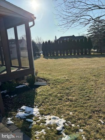 327 SONNET LN, Collegeville, PA 19426