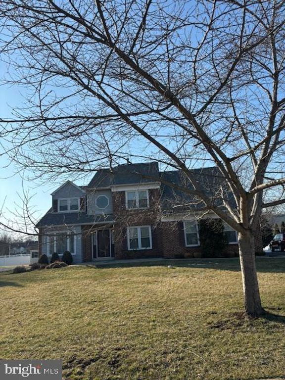 327 SONNET LN, Collegeville, PA 19426