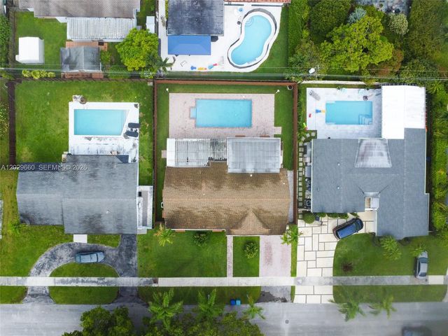 5830 SW 89th Court, Miami, FL 33173