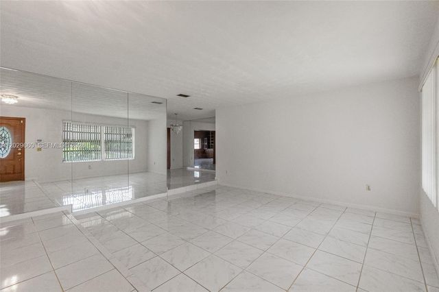 5830 SW 89th Court, Miami, FL 33173