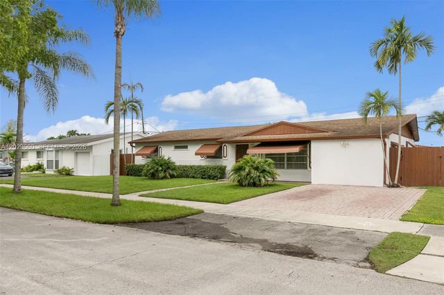 5830 SW 89th Court, Miami, FL 33173