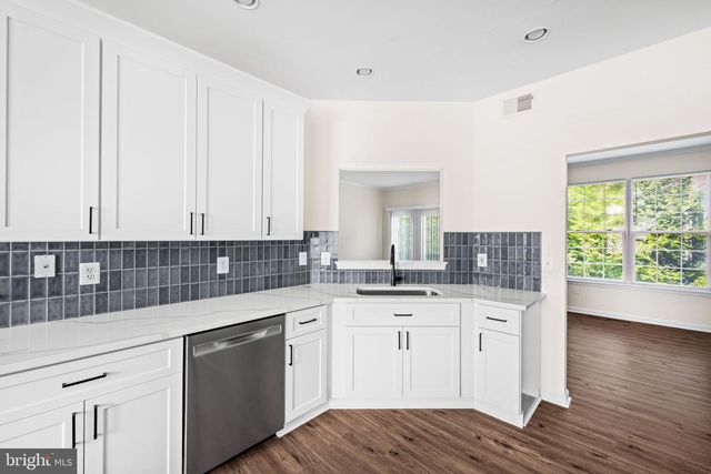 2902 JESSICA CT, Vienna, VA 22181