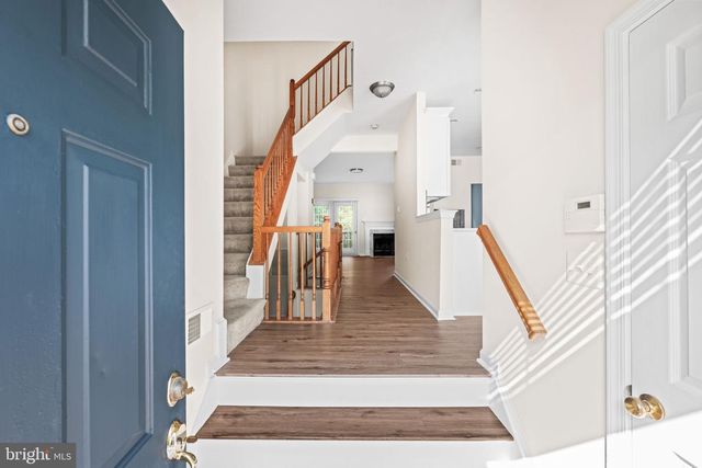 2902 JESSICA CT, Vienna, VA 22181
