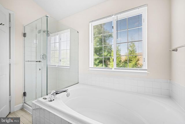2902 JESSICA CT, Vienna, VA 22181