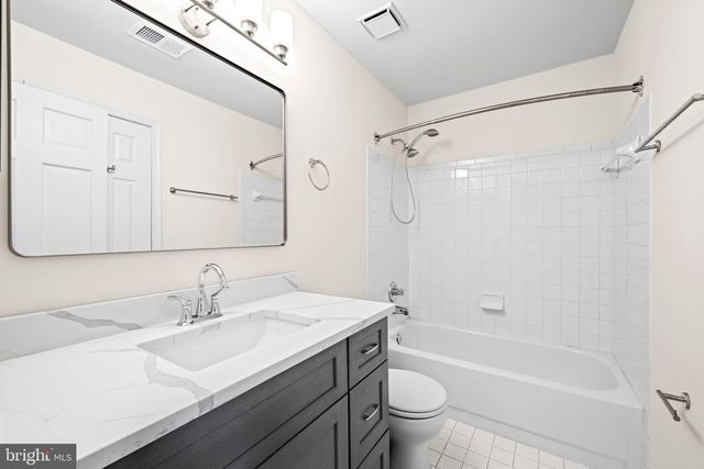 2902 JESSICA CT, Vienna, VA 22181