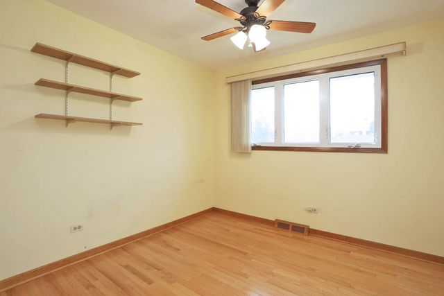 336 N Dalewood Avenue, Wood Dale, IL 60191