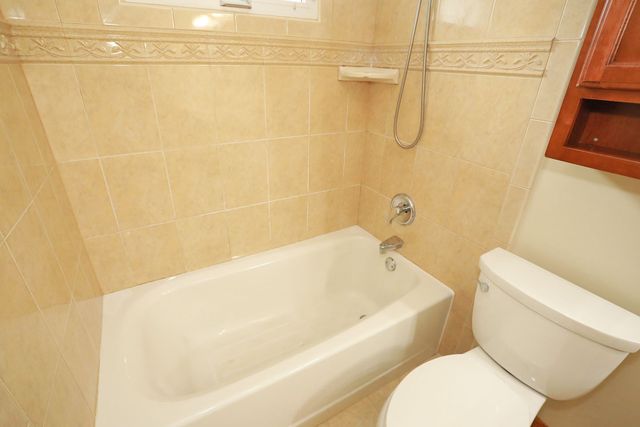 336 N Dalewood Avenue, Wood Dale, IL 60191