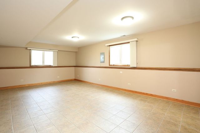 336 N Dalewood Avenue, Wood Dale, IL 60191