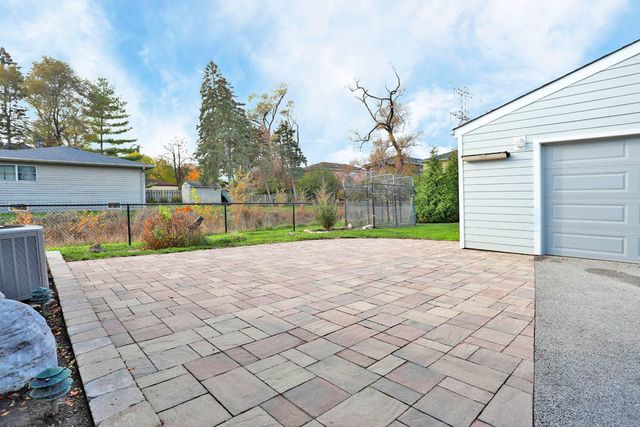 336 N Dalewood Avenue, Wood Dale, IL 60191