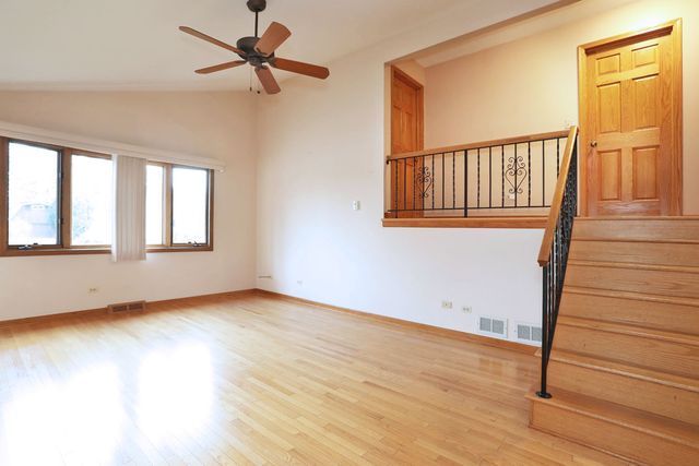 336 N Dalewood Avenue, Wood Dale, IL 60191