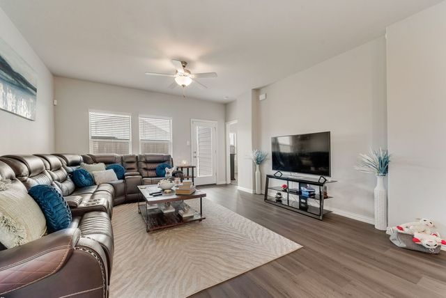 972 Tulip Trail, Lavon, TX 75166