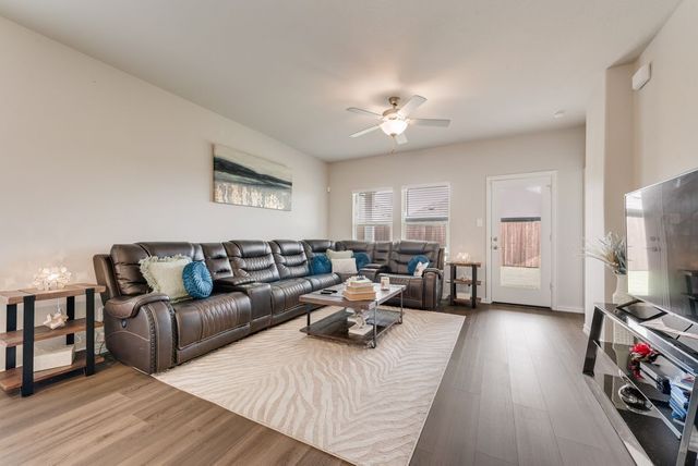 972 Tulip Trail, Lavon, TX 75166