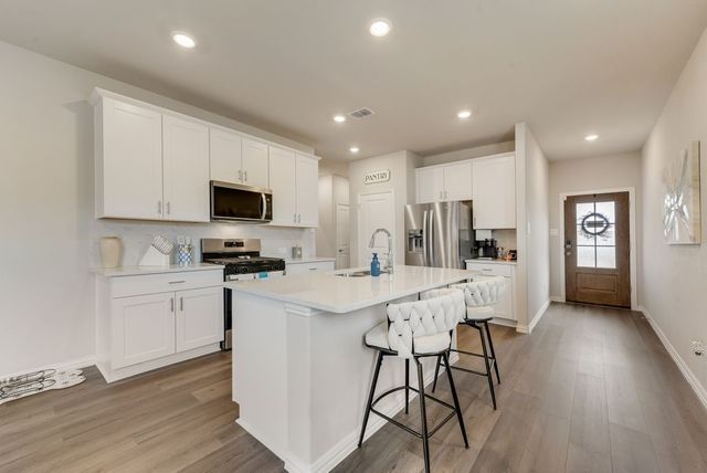 972 Tulip Trail, Lavon, TX 75166