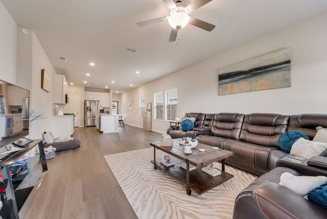 972 Tulip Trail, Lavon, TX 75166