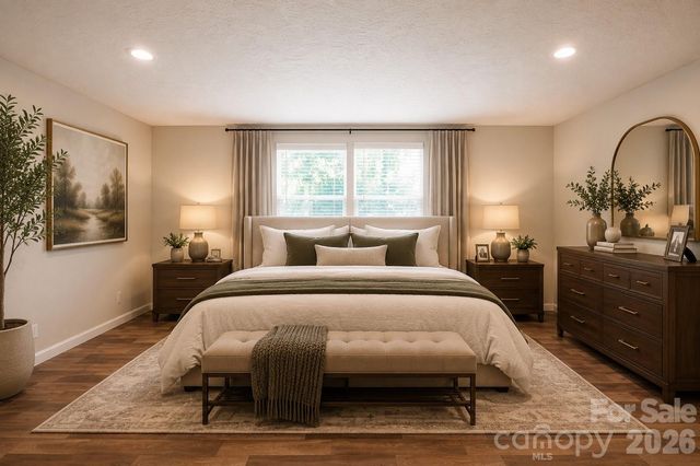 17 Hickory Acres Road, Hendersonville, NC 28792