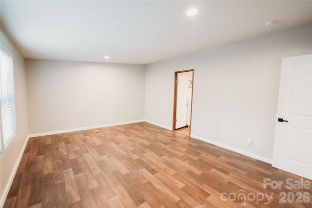 17 Hickory Acres Road, Hendersonville, NC 28792